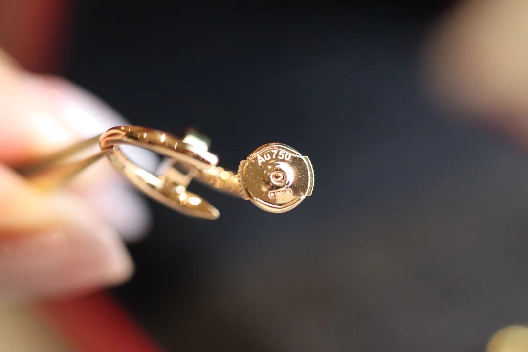 Серьги Cartier 030