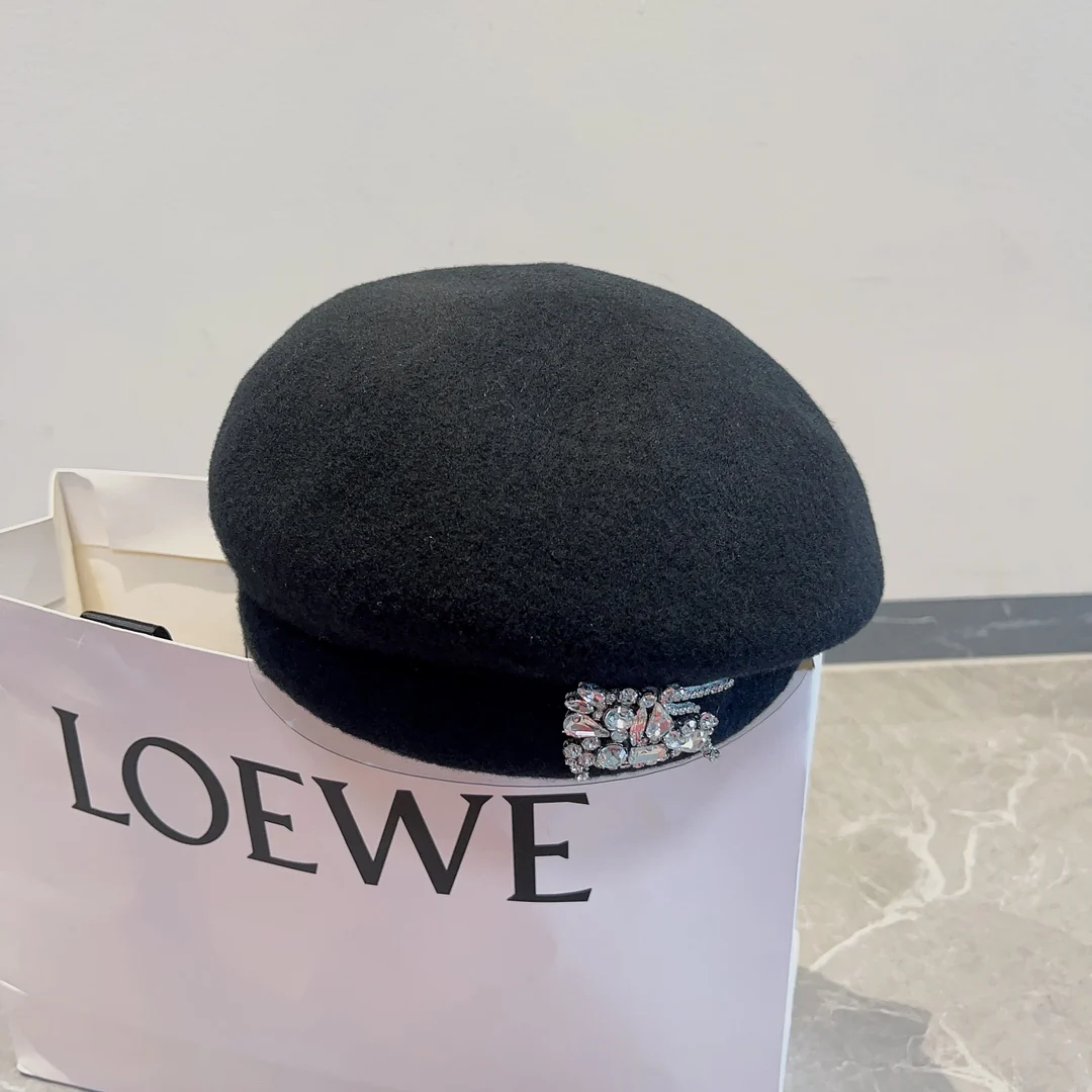 Новый шерстяной берет Burberry с стразами, осень/зима - черный.