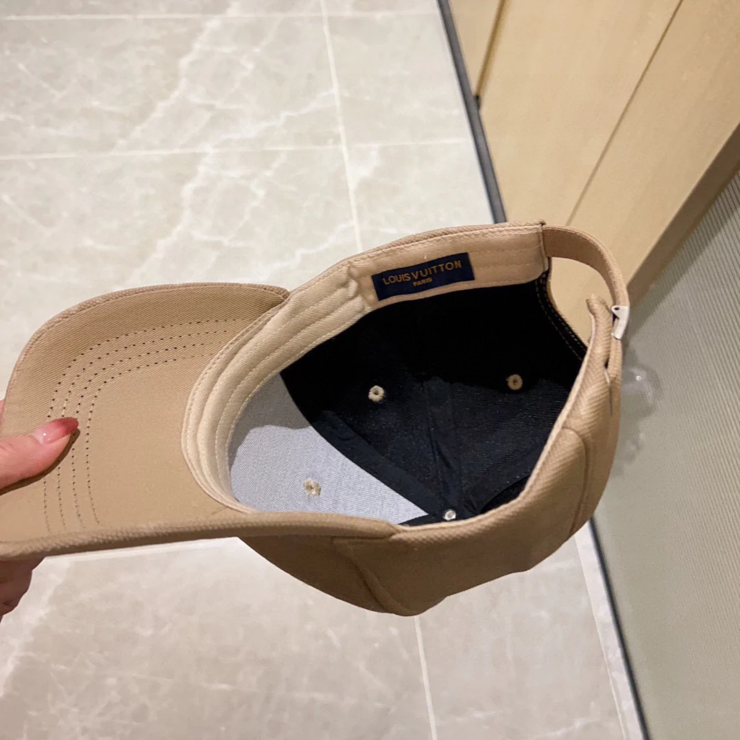 Новинка сезона весна/лето 2023 от LV - Бейсболка - Кофейно-коричневый