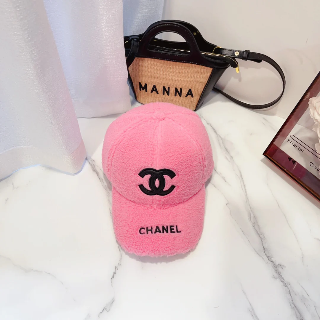 Chanel - Новая бейсболка из овчины - Розовая