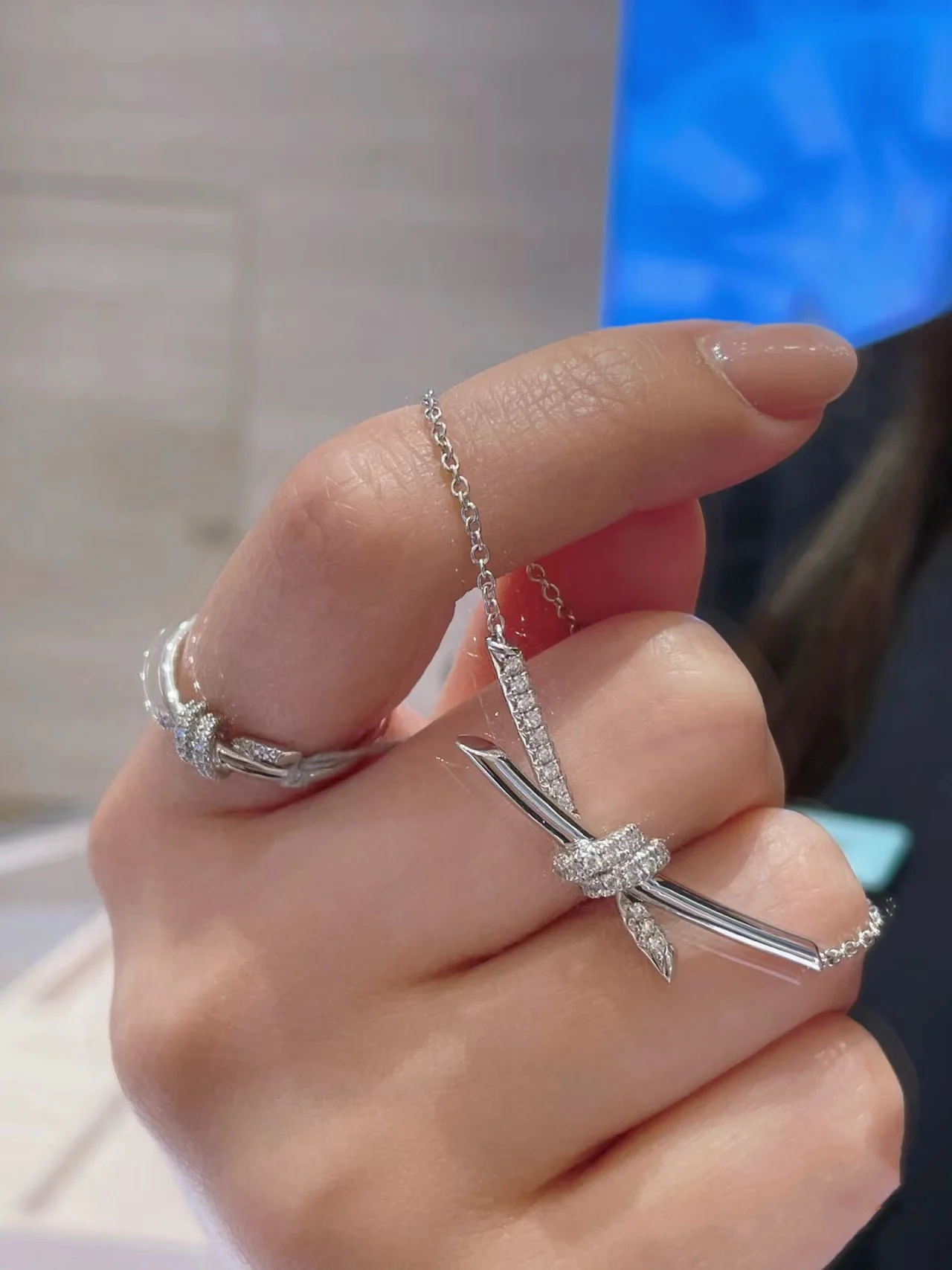 Колье Tiffany 103