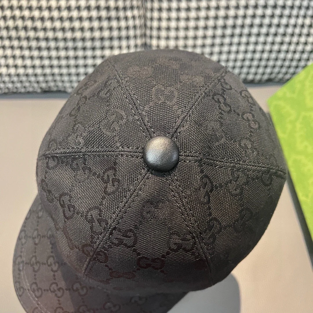 Регулируемая бейсболка Gucci - черная