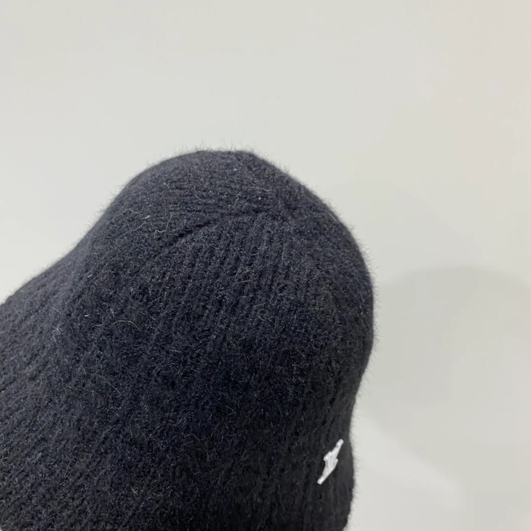 LV - Вязаная рыбацкая шапка - 1