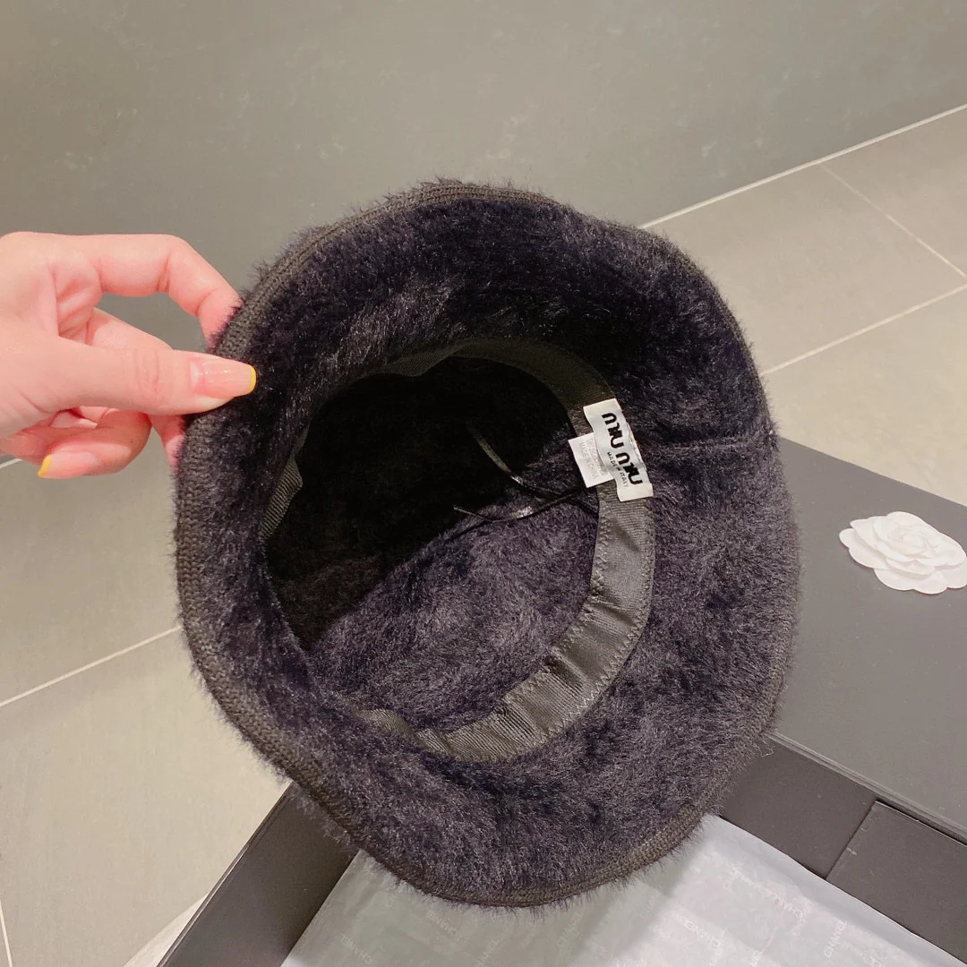 Miu Miu - Рыбацкая шляпа из норки - Черная