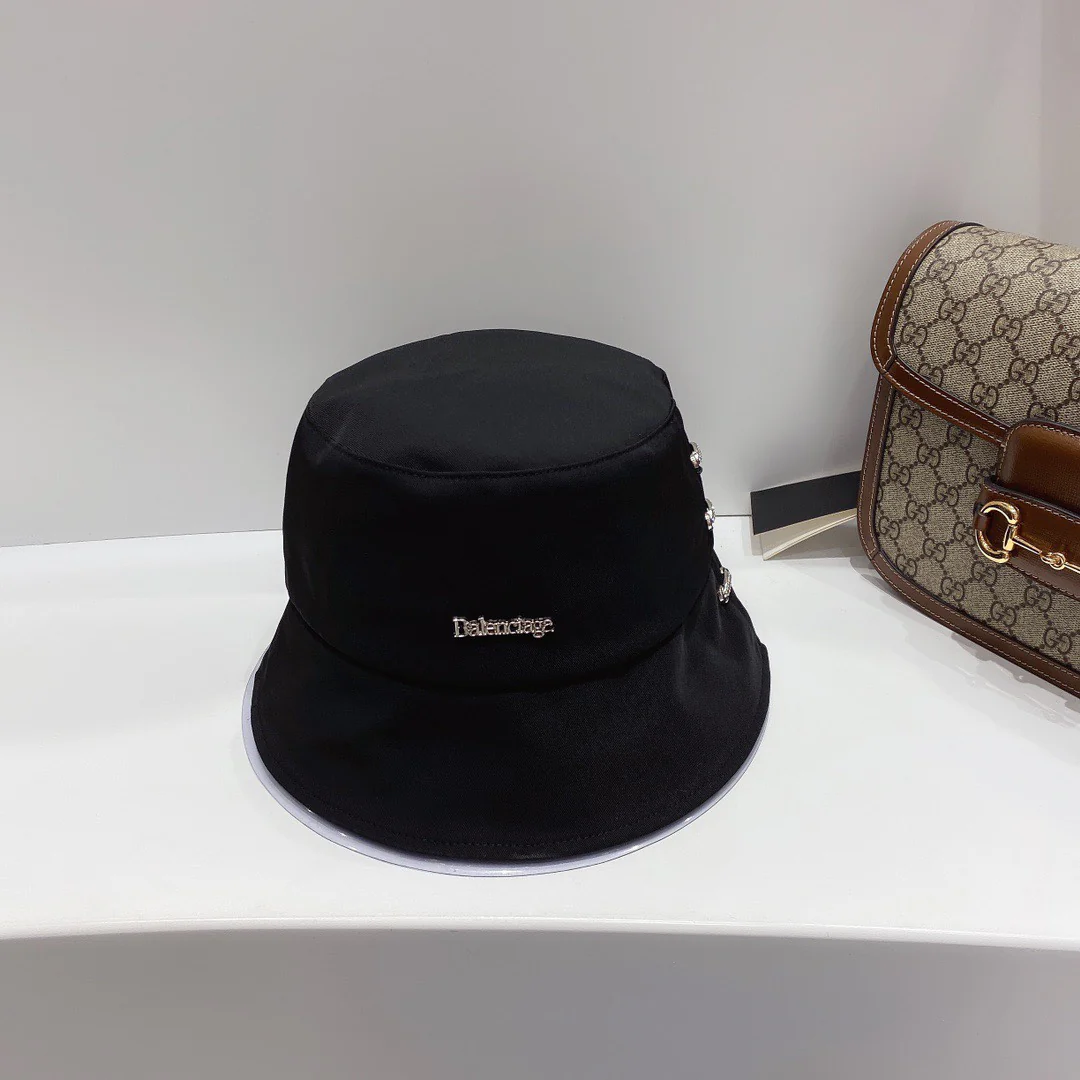 Водонепроницаемая рыбацкая шляпа Balenciaga из ледяного шелкового атласа с декоративным маленьким железным кольцом - 3 цвета - 1 шт.