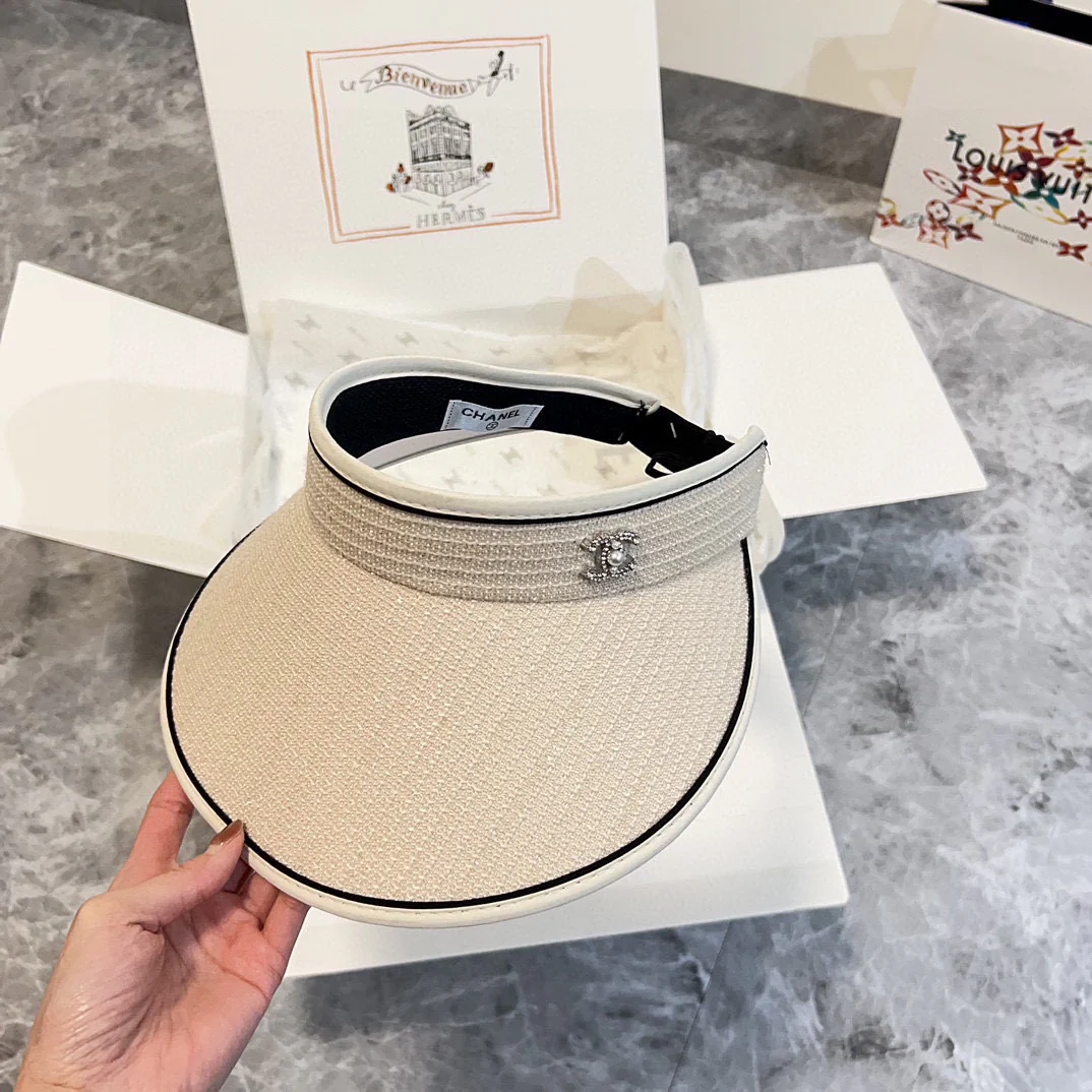 Шляпа от солнца Chanel 2024 Summer New Pearl Logo Sequin Sun Hat - Apricot