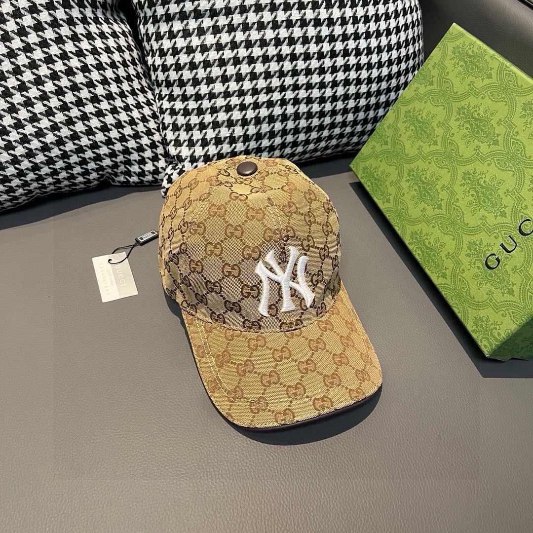 Коллаборация с Gucci - бейсболка с вышивкой 