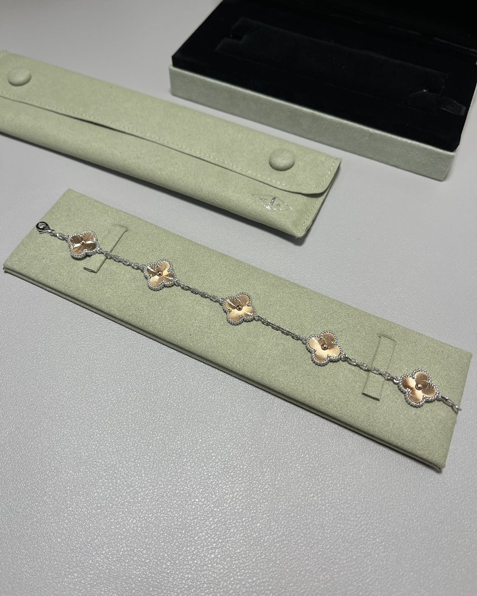 Van Vek - Браслет 023