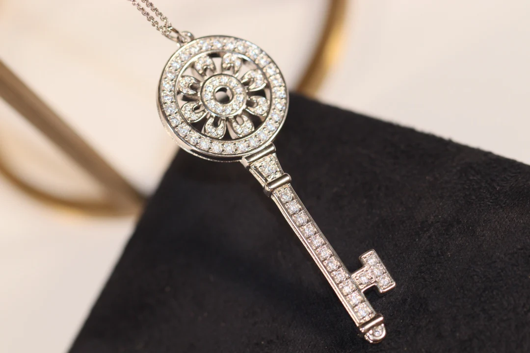 Колье Tiffany 072