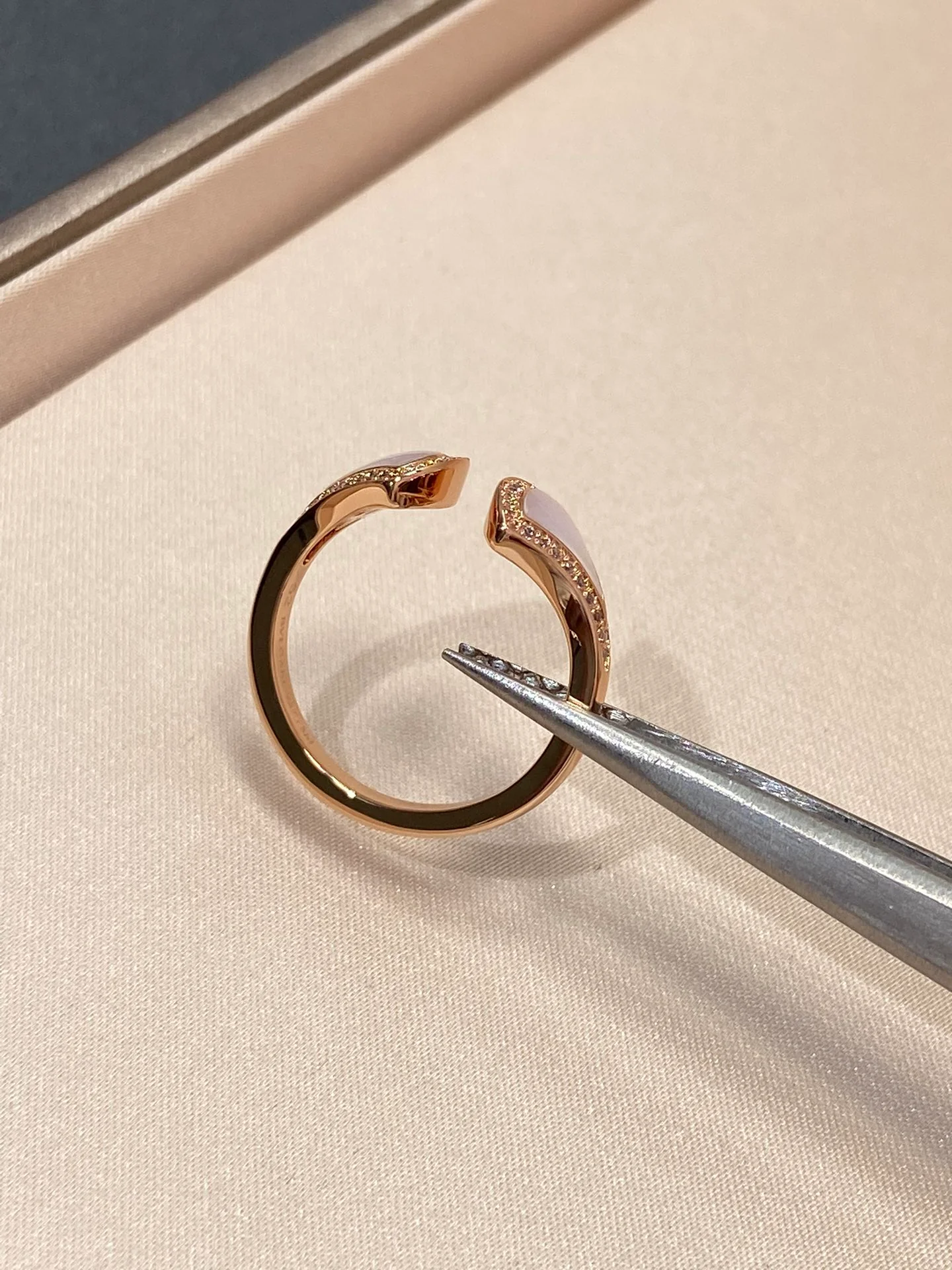 Кольцо Bvlgari 014