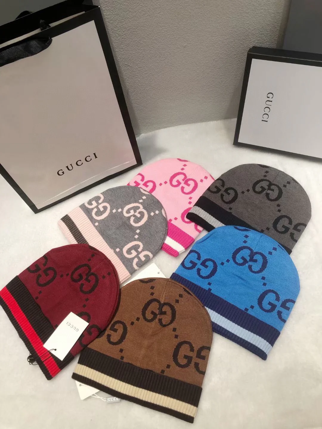 Вязаная шапка Gucci разноцветная - 1