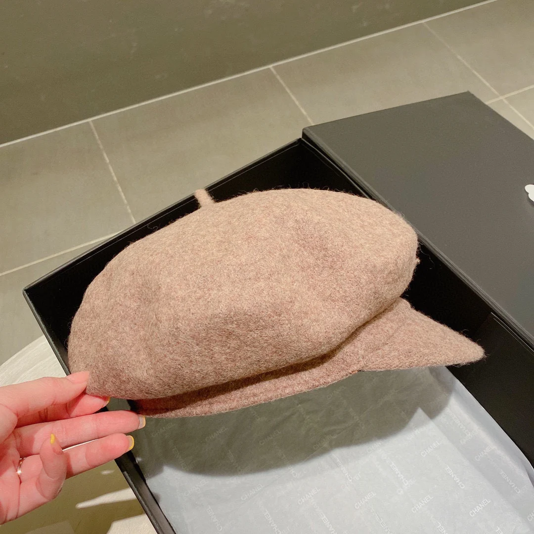 Шерстяной берет Celine — абрикосовый