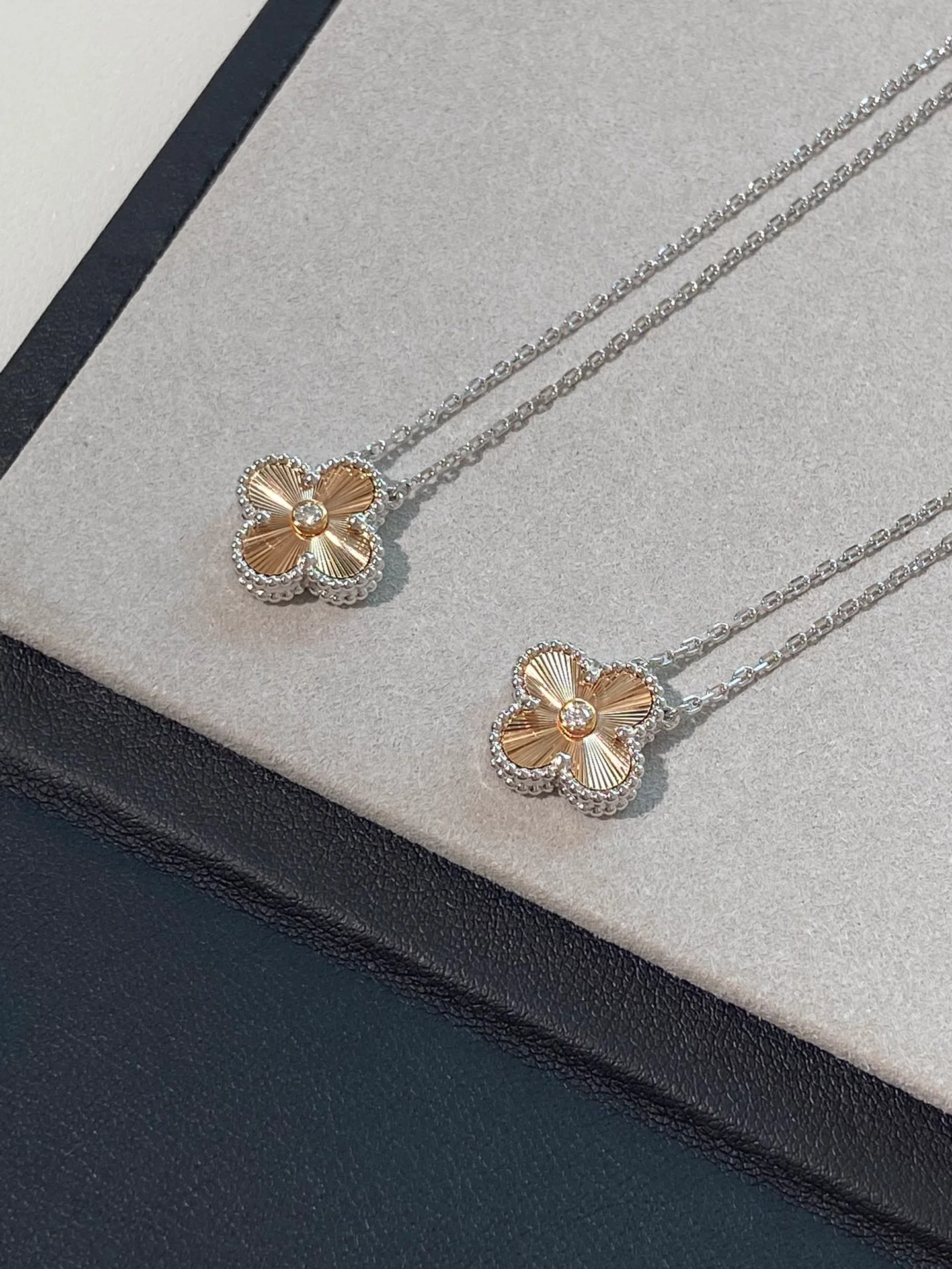 Van Vek - Колье 091