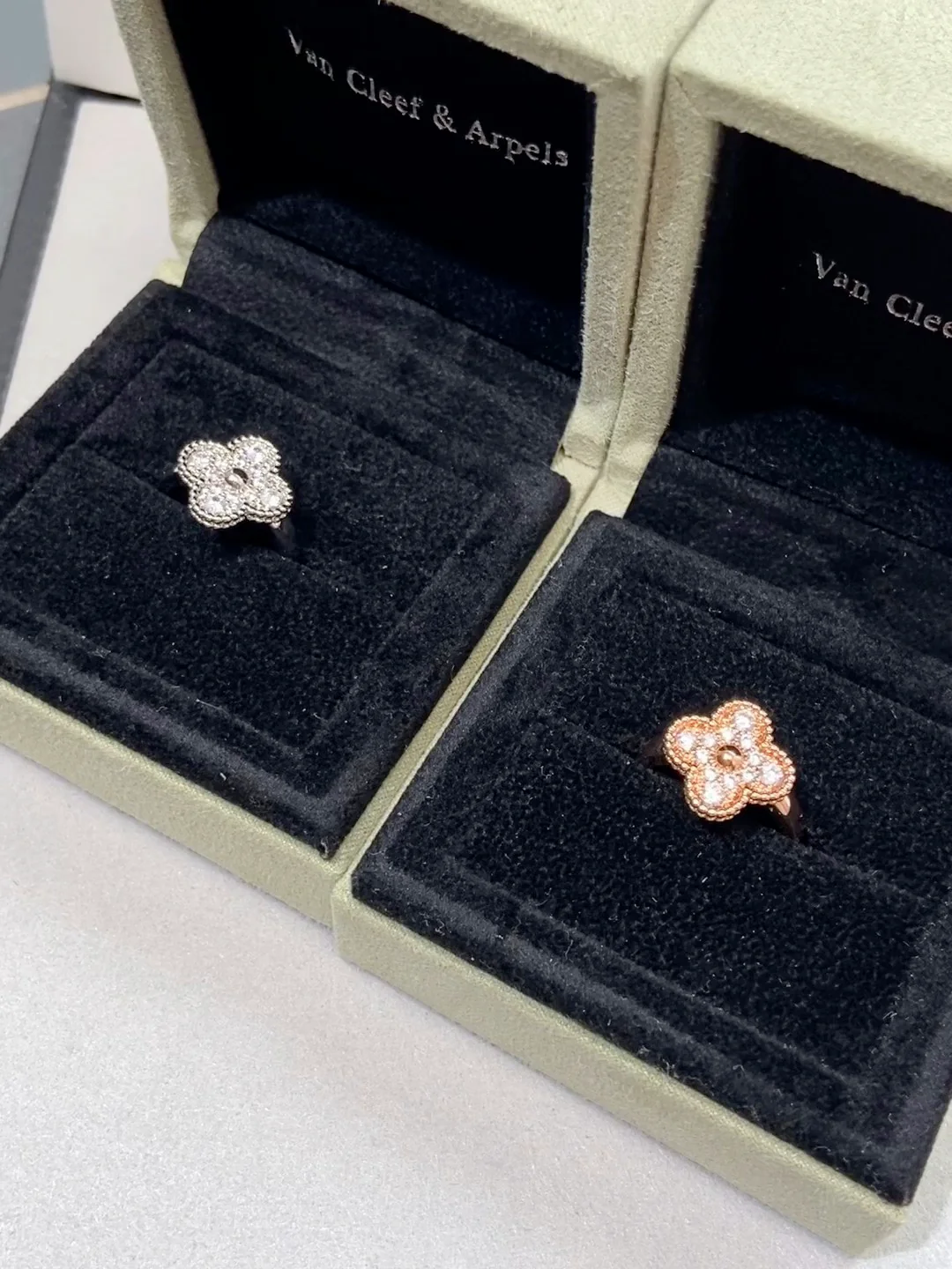 Ван Век - Кольцо 029