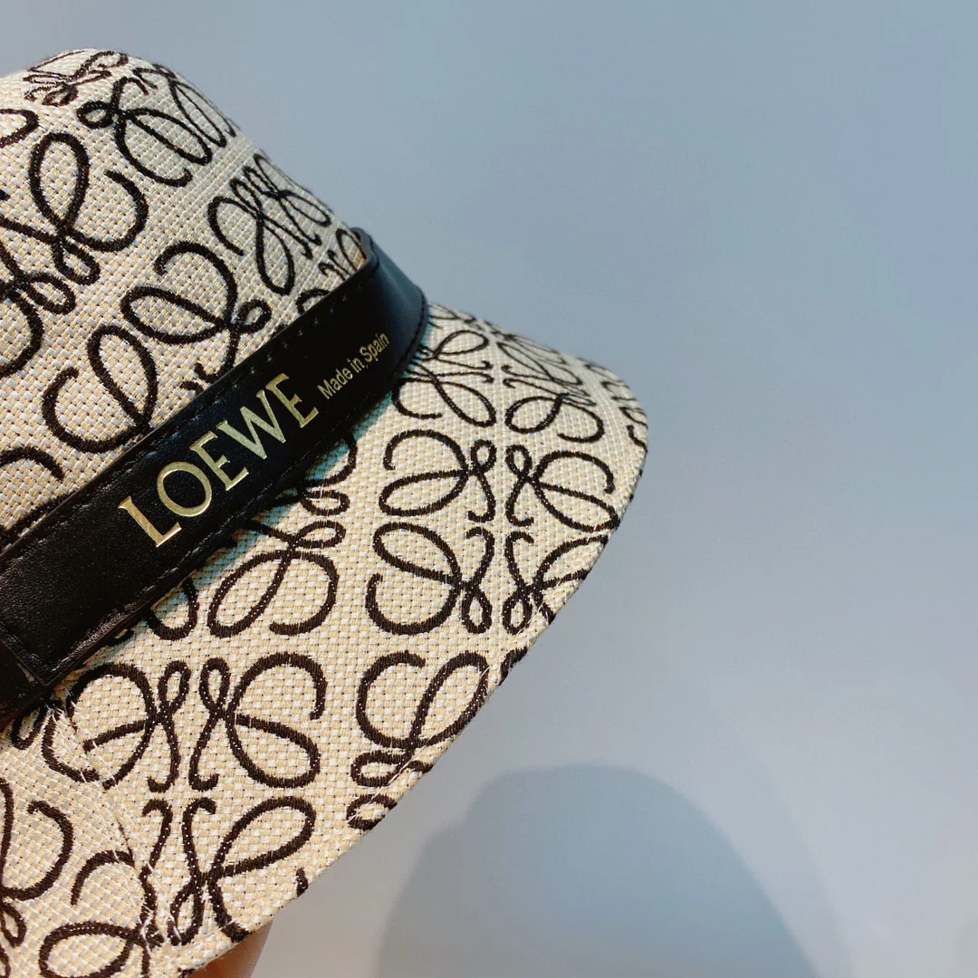 LOEWE - Официальная новая панама с монограммой