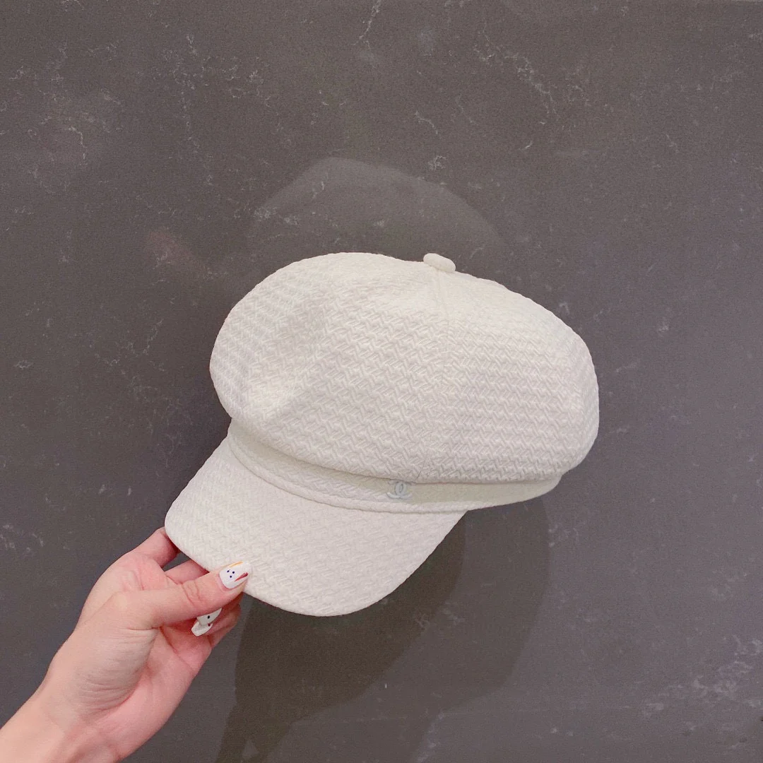 Chanel - Восьмиугольный берет - Белый