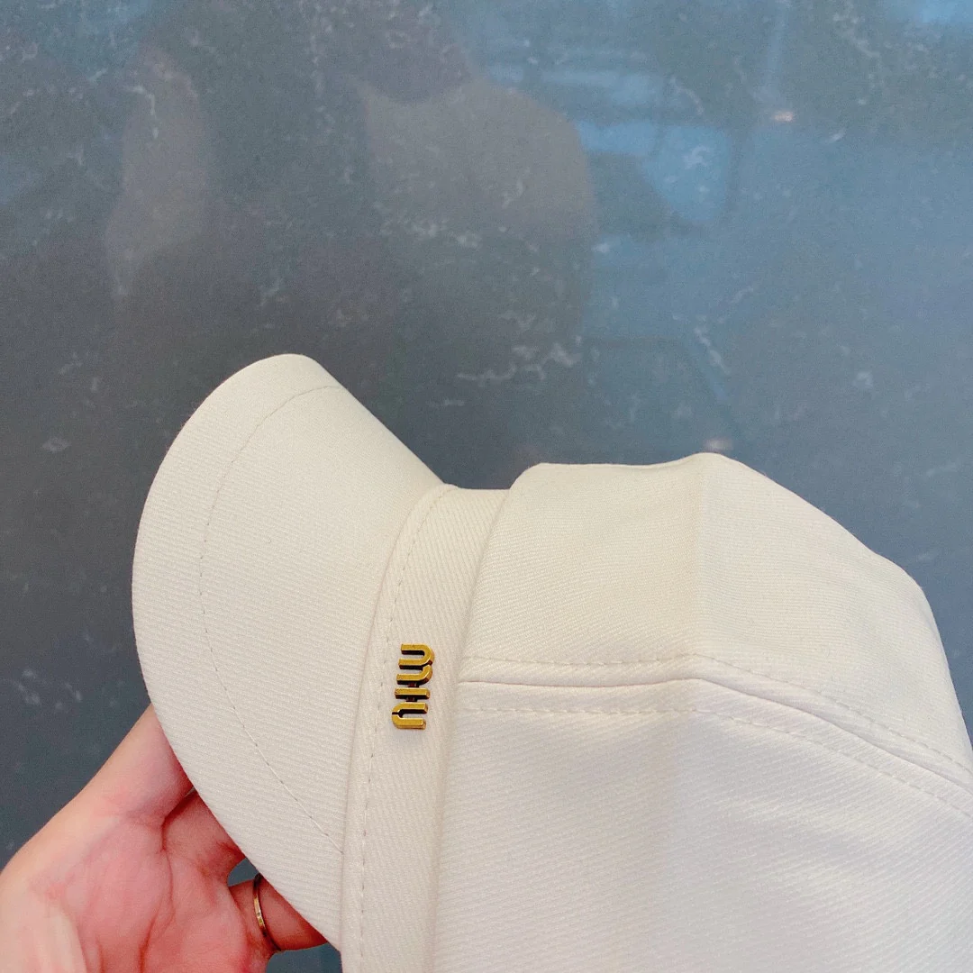 Miu Miu - Белый бейсбольный берет