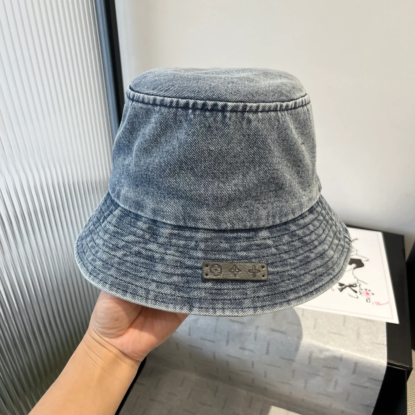 LV - Простая джинсовая панама