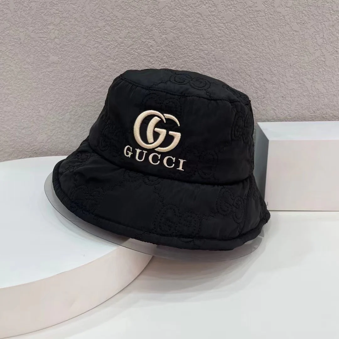 Gucci - Новая ткань из хлопка, предотвращающая образование складок.