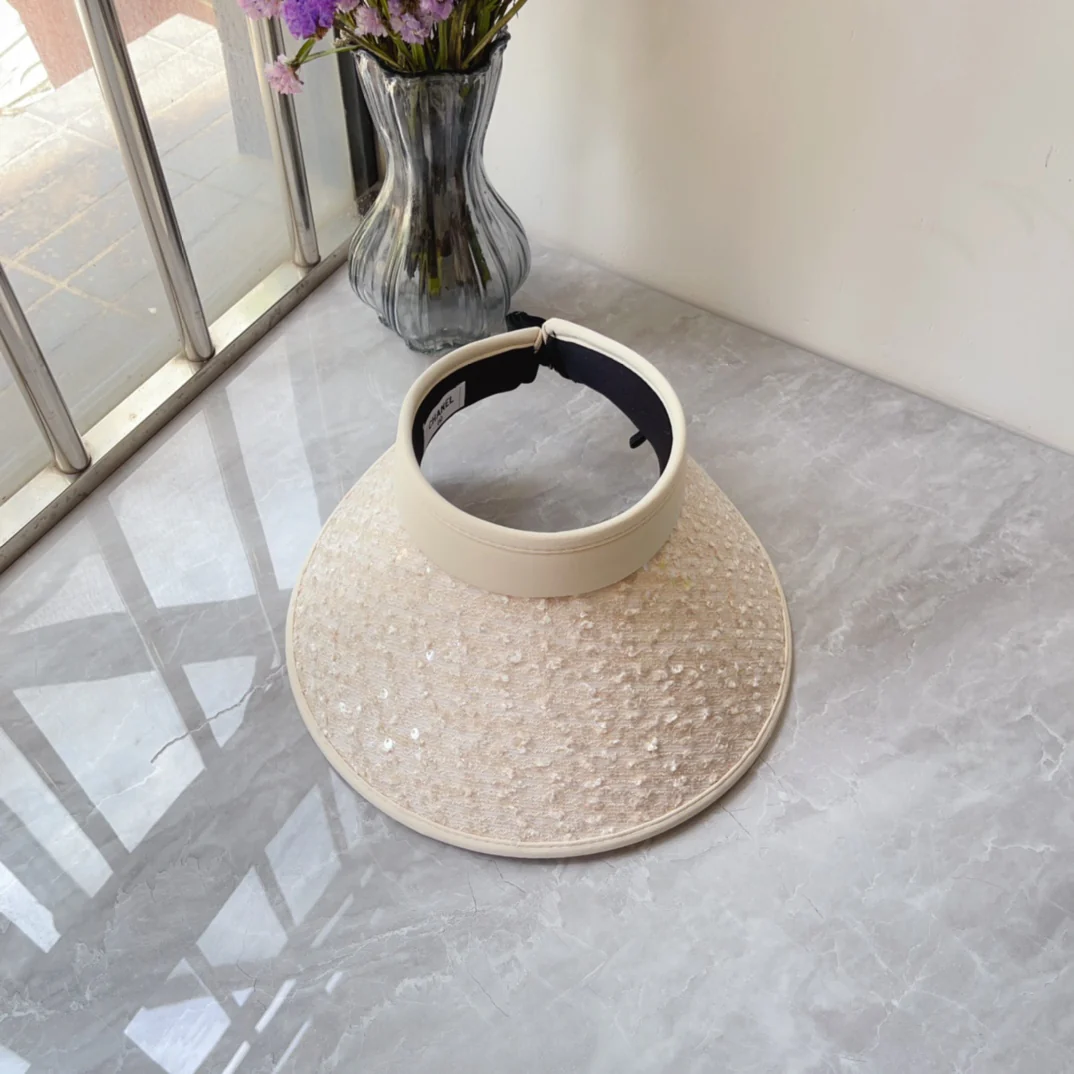 Новинка лета 2024 от Chanel - Солнцезащитная шляпа с пайетками - Белая