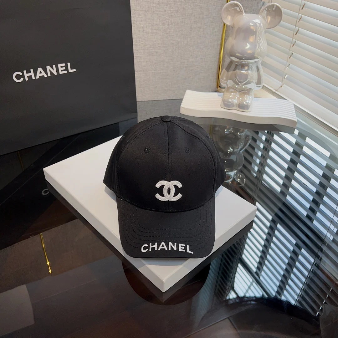 Классическая бейсболка Chanel - черная