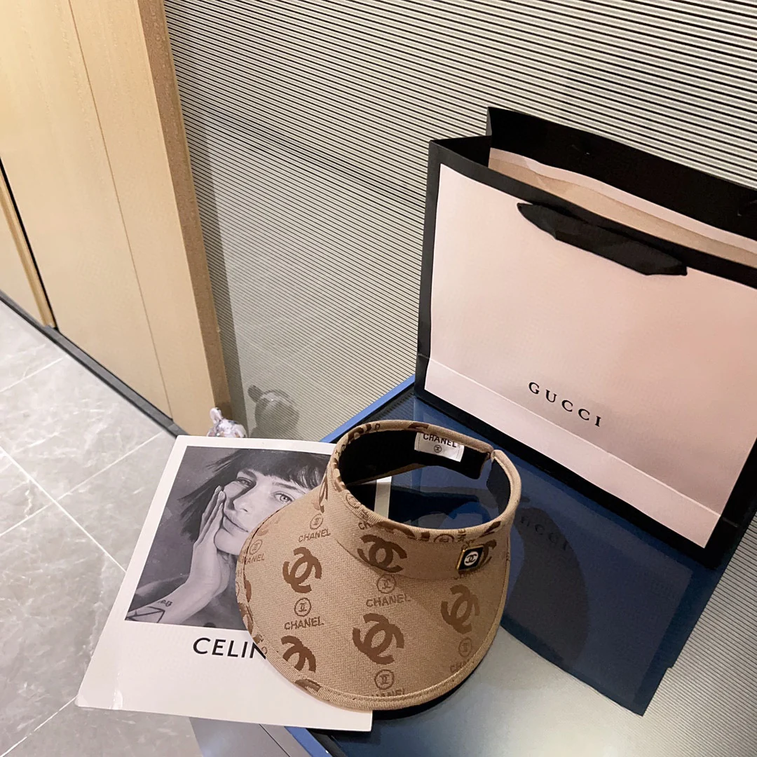 Новинка сезона весна/лето 2023 от Chanel - Козырек - Солнцезащитная шляпа - Коричневая