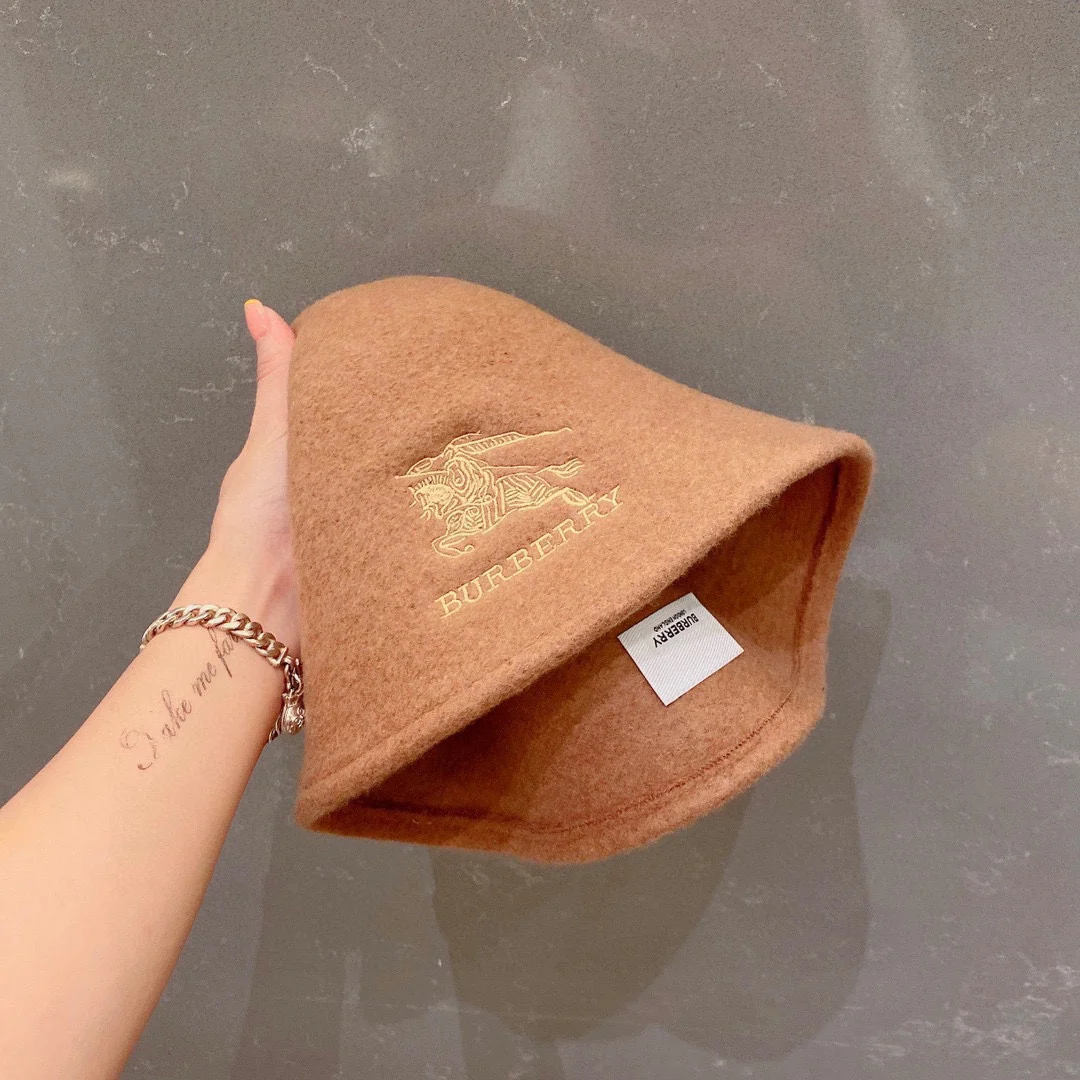 Шерстяная рыбацкая шляпа Burberry - коричневая