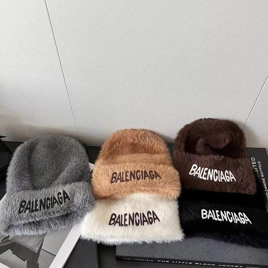 Balenciaga - Шапка