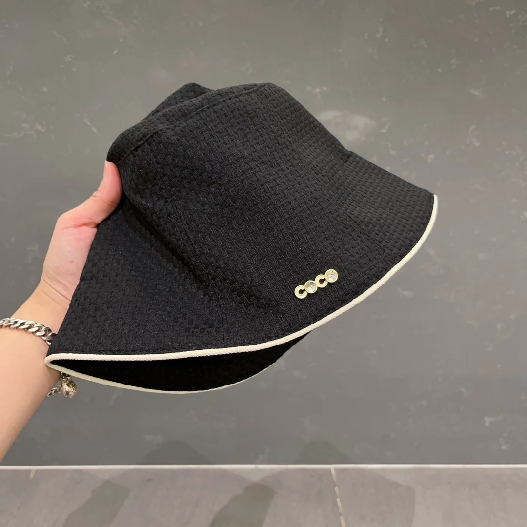 Новинка сезона осень/зима 2023 от Chanel - Рыбацкая шляпа - Черная