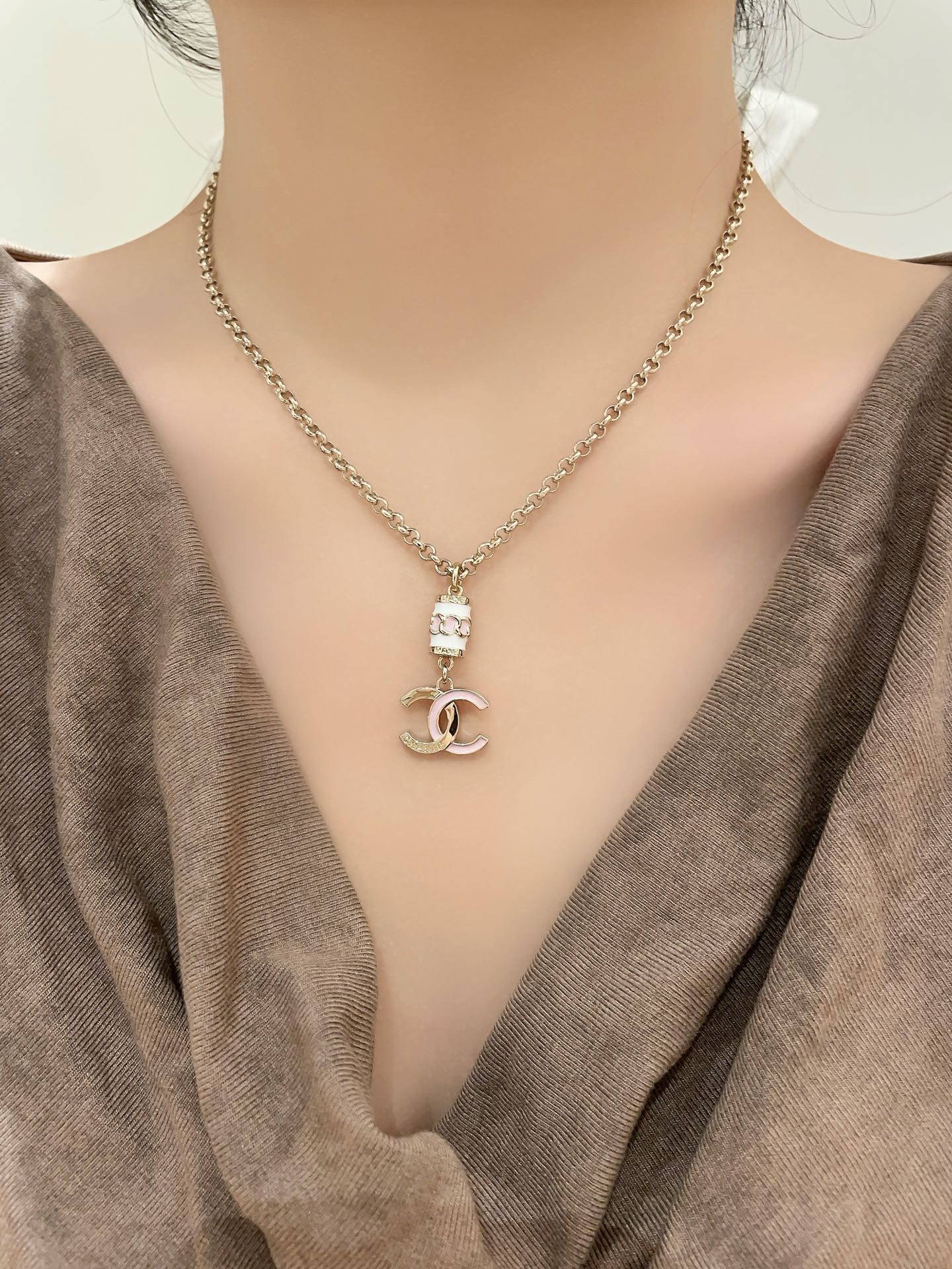 Колье Chanel 549