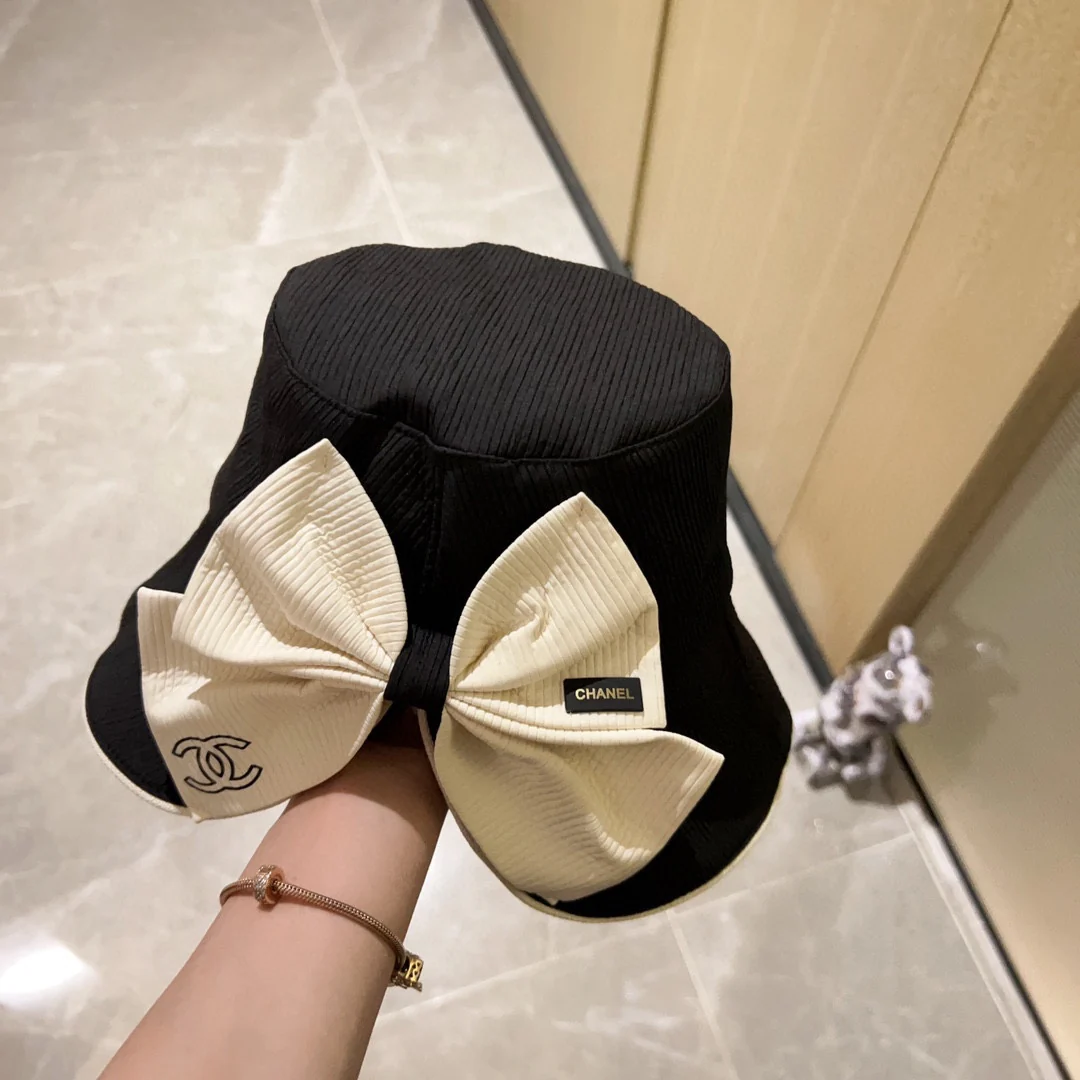 Новая большая рыбацкая шляпа Chanel 2023 года в форме бабочки, черная.