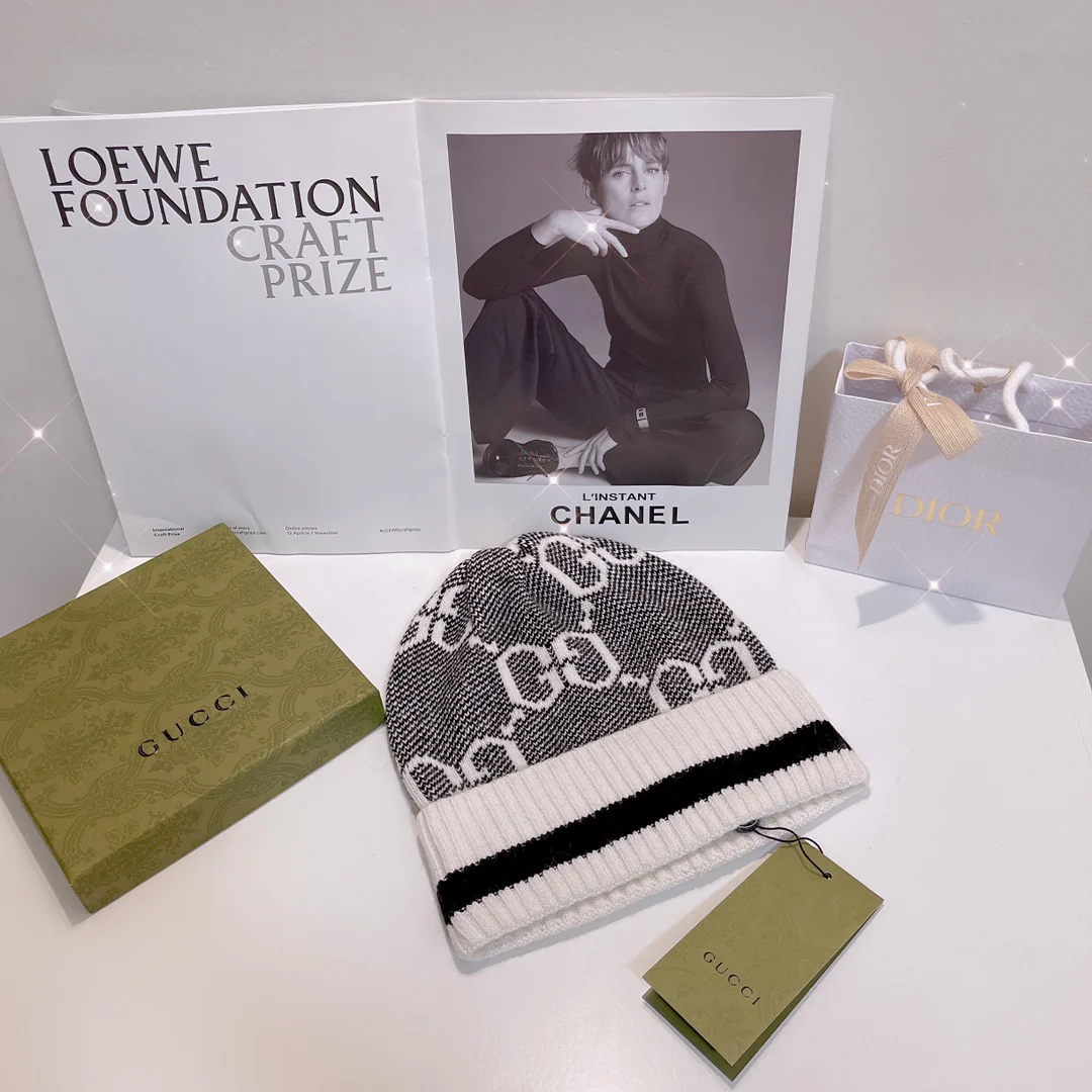 Gucci - Вязаная шапка на резинке - Серая/Белая