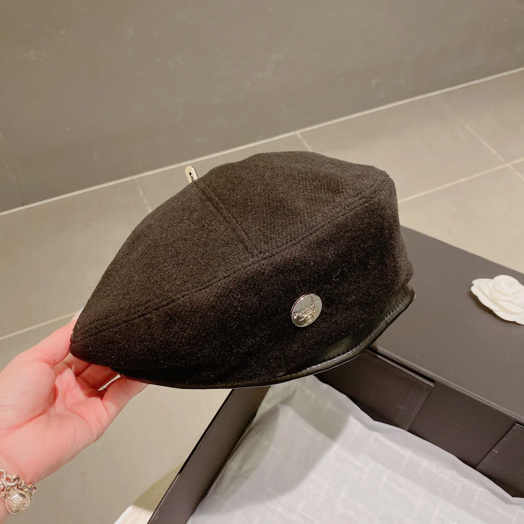 Prada - Шерстяной берет - Черный