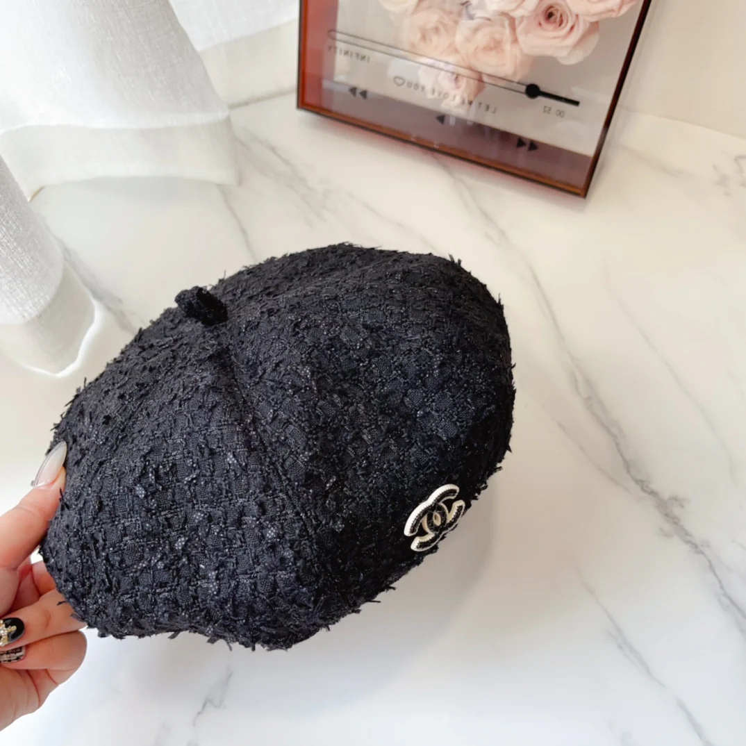 Chanel - Элегантный берет в стиле Chanel - Черный
