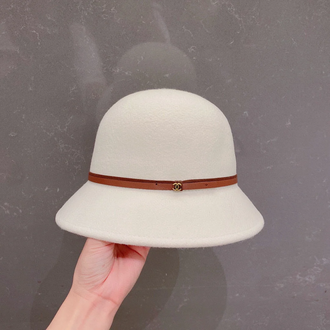 Chanel - Шерстяная шляпа - Белая