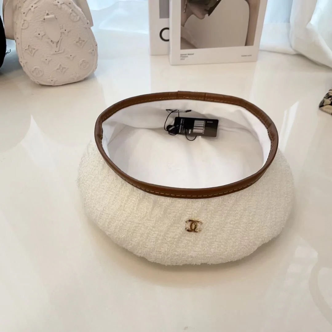 Chanel - Твидовый берет