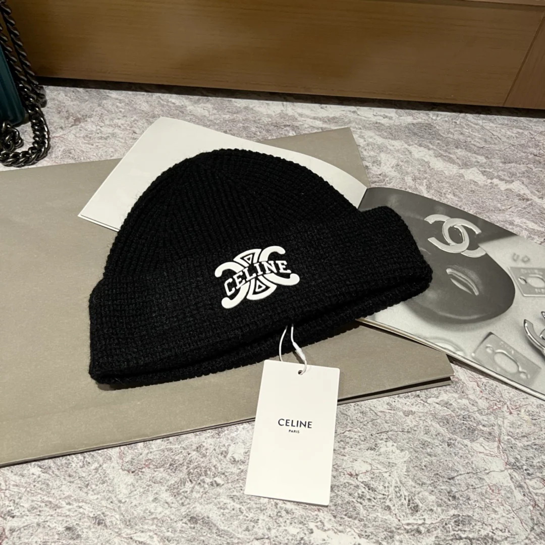 Вязаная шапка Celine - 1
