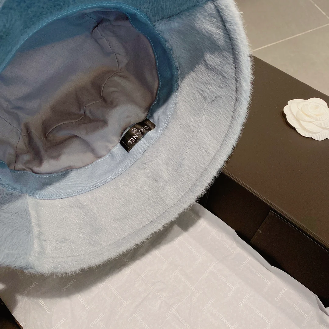 Chanel - Рыбацкая шляпа из кроличьего меха - Серо-голубая