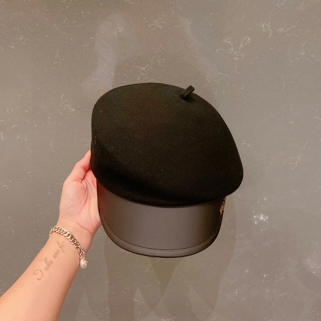 Prada - Шерстяная военная кепка с плоским верхом - Черная