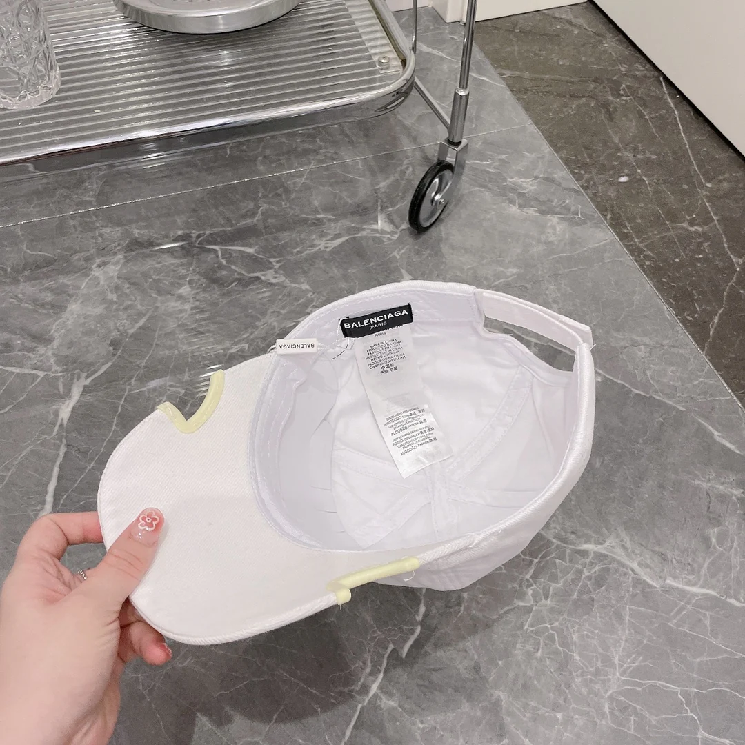 Бейсболка Balenciaga в стиле ?Симпсоны? — 1 шт.