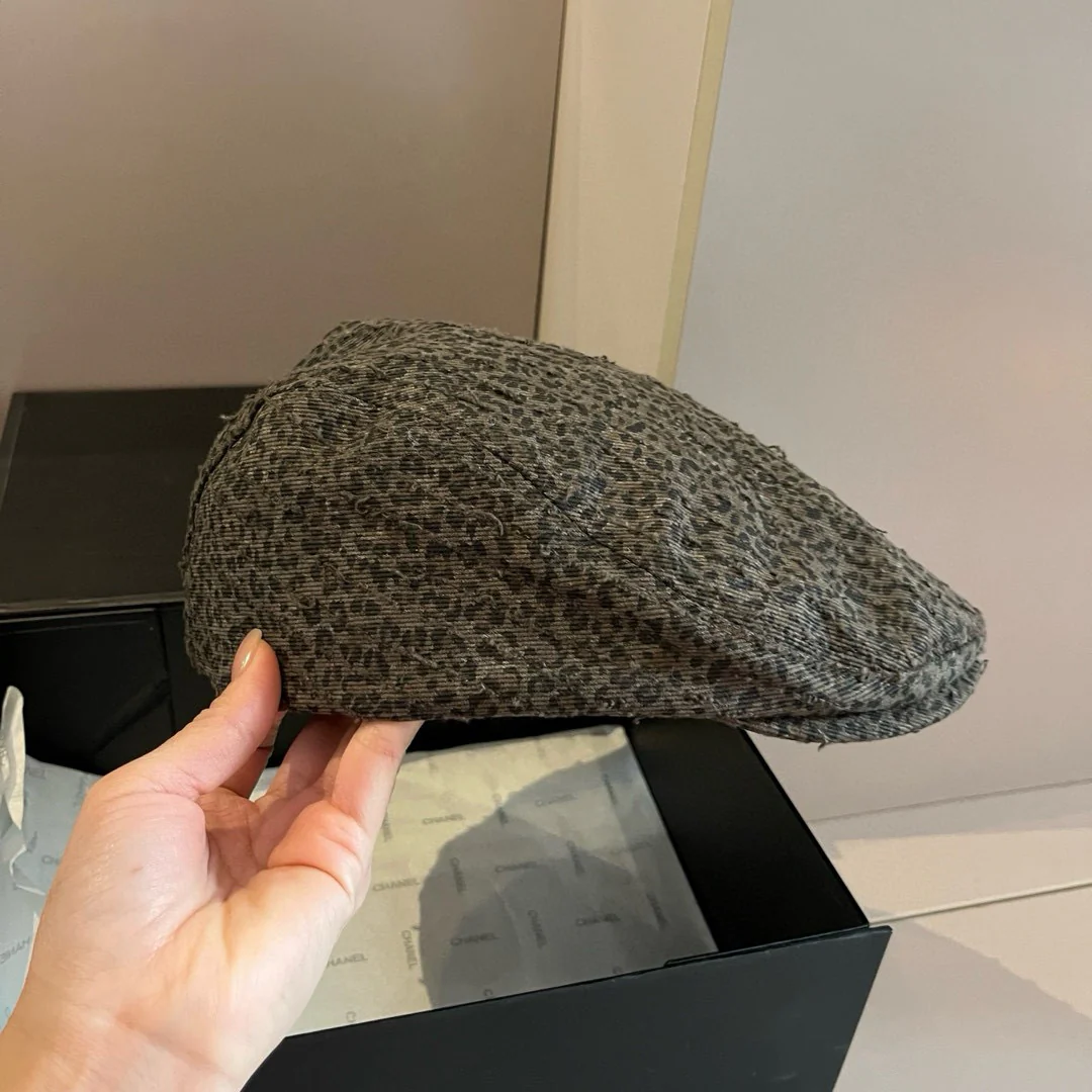 Burberry - Шляпа вора с леопардовым принтом