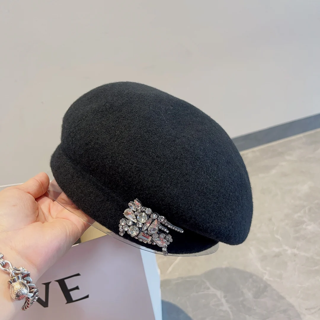 Новый шерстяной берет Burberry с стразами, осень/зима - черный.