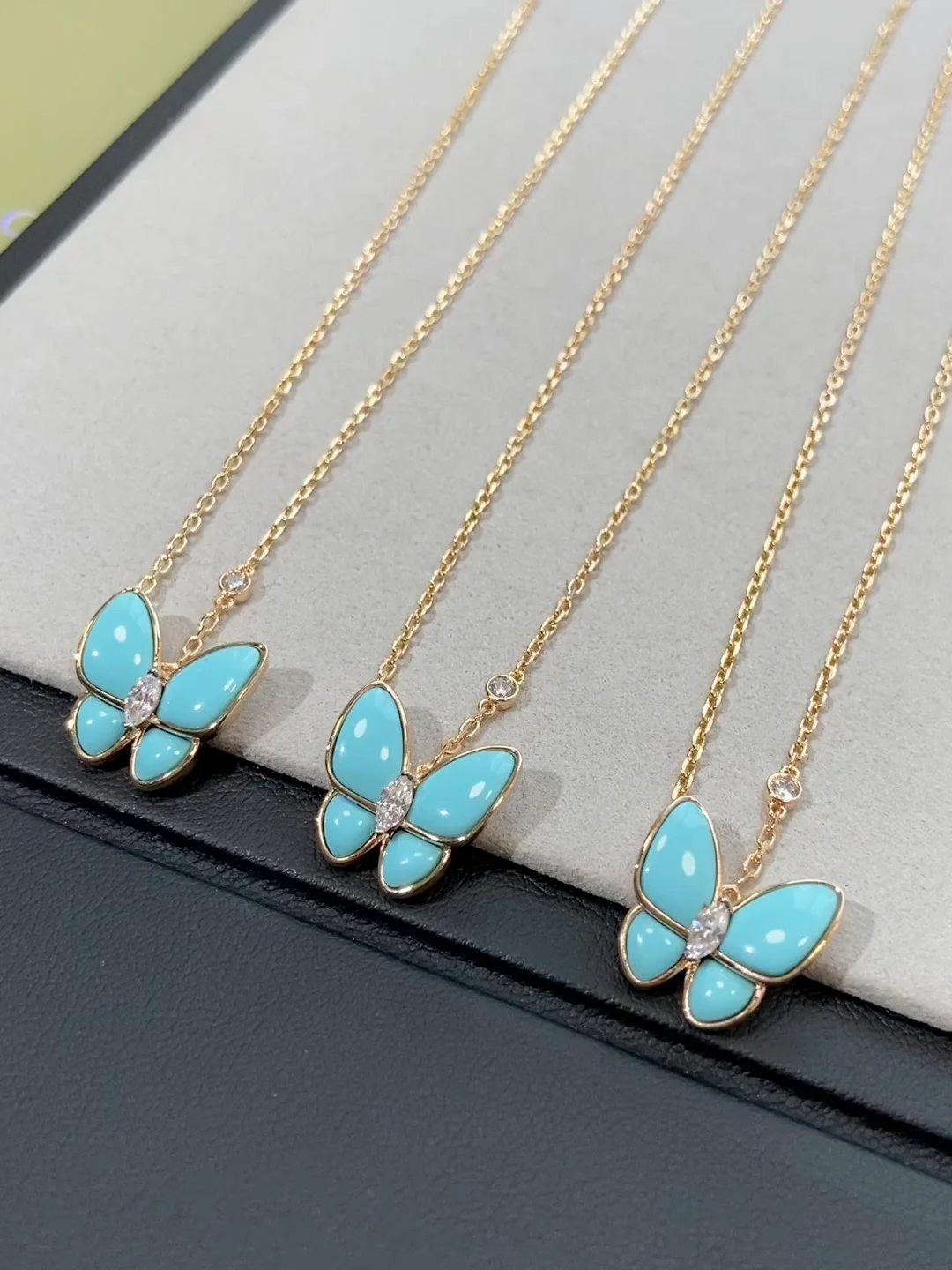 Van Vuitton - Колье 139