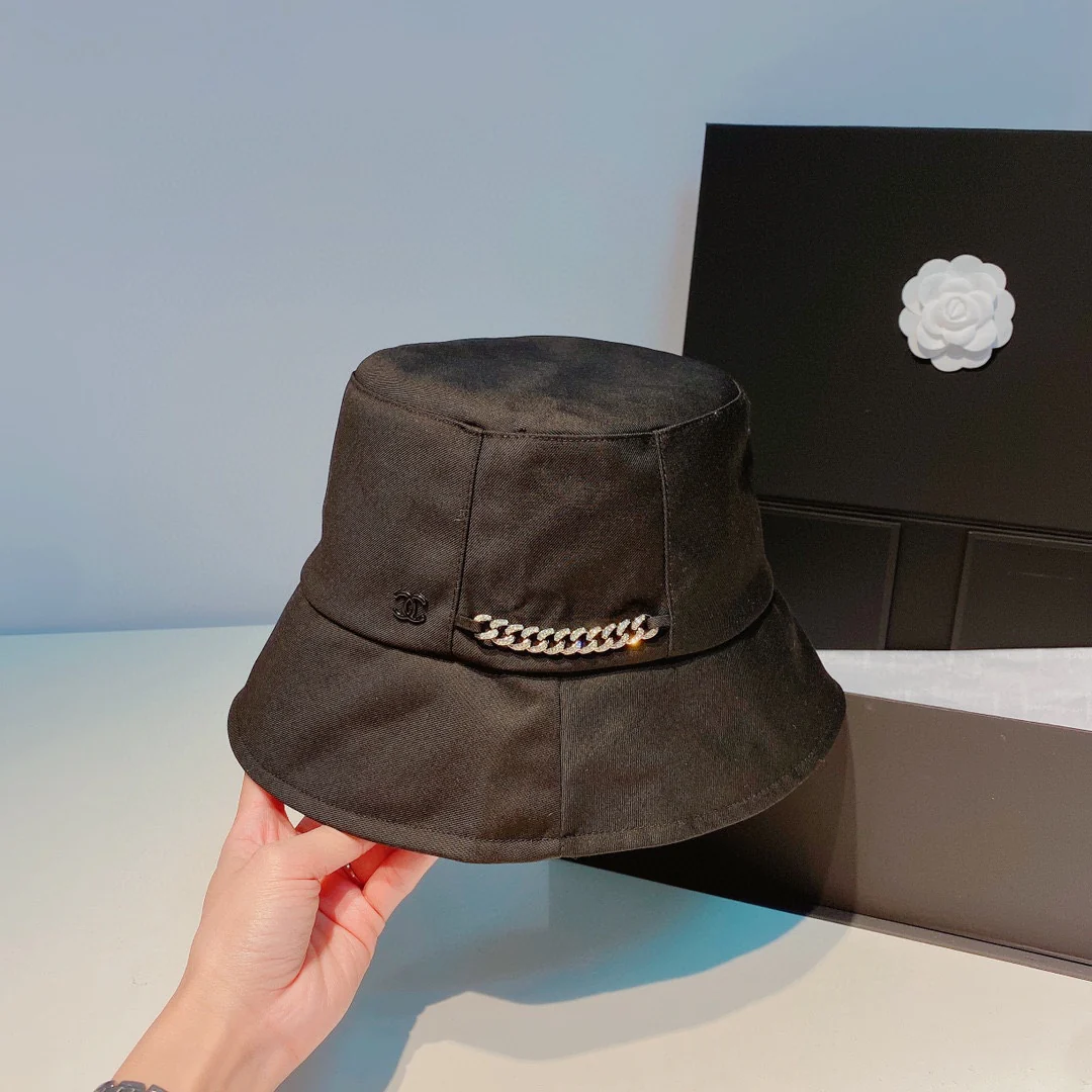 Рыбацкая шляпа Chanel