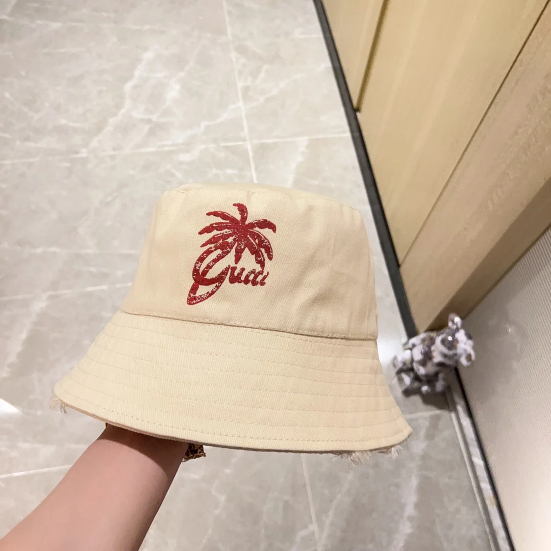Новинка начала осени 2023 года от Gucci - Рыбацкая шляпа