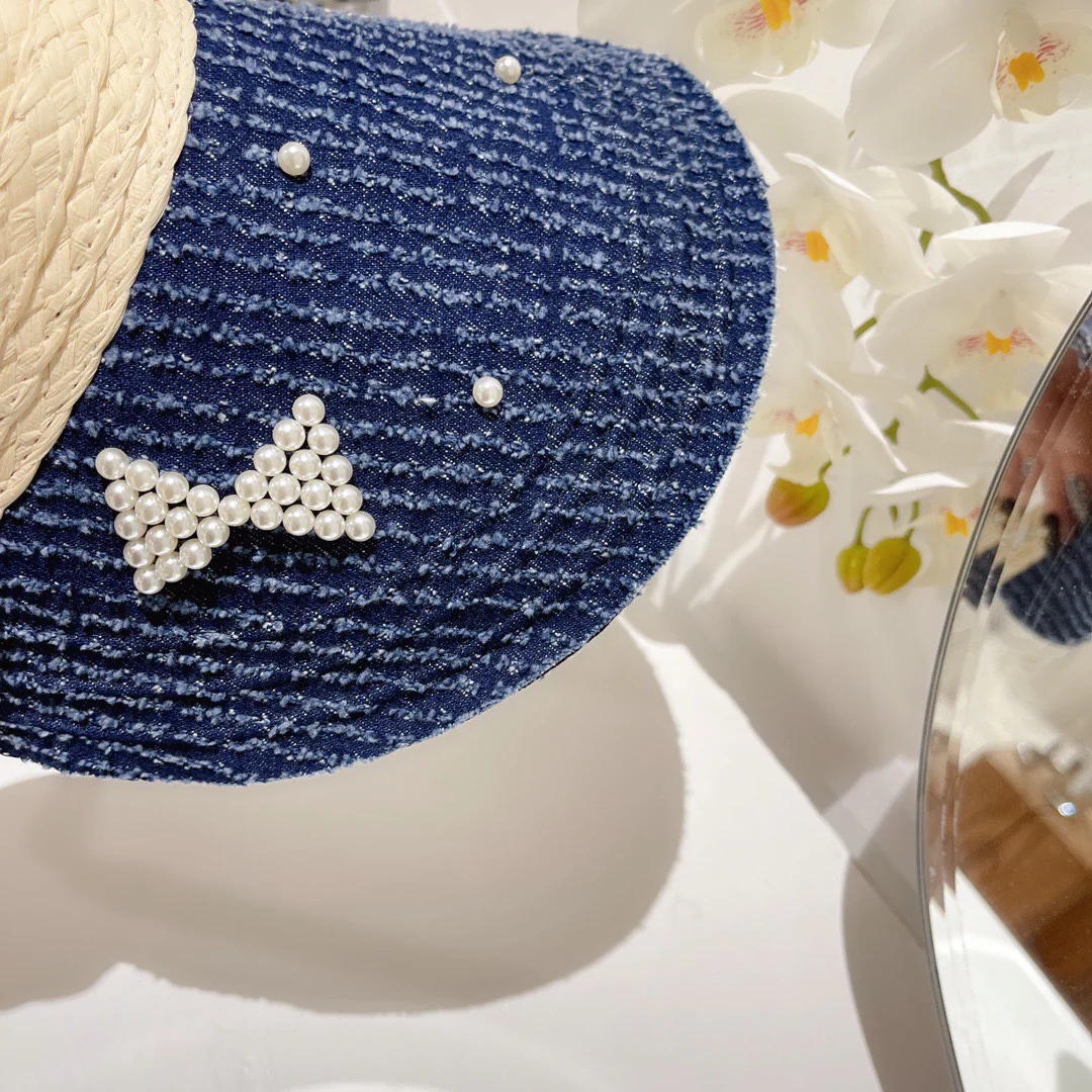 Солнцезащитная шляпа Chanel из джинсовой ткани с бисером