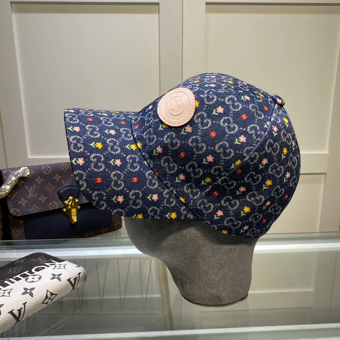 Повседневная бейсболка с логотипом Gucci