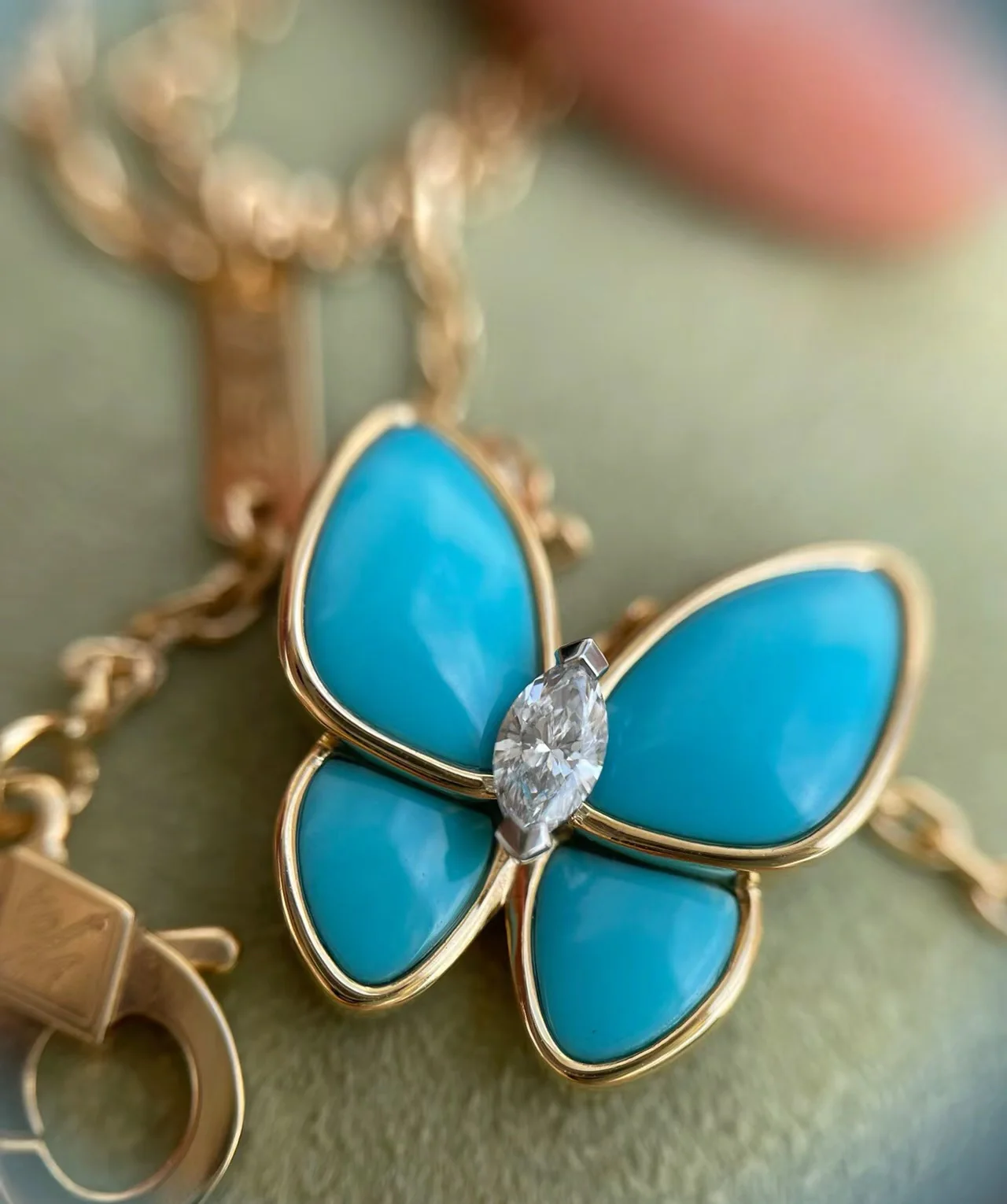 Van Vuitton - Колье 106