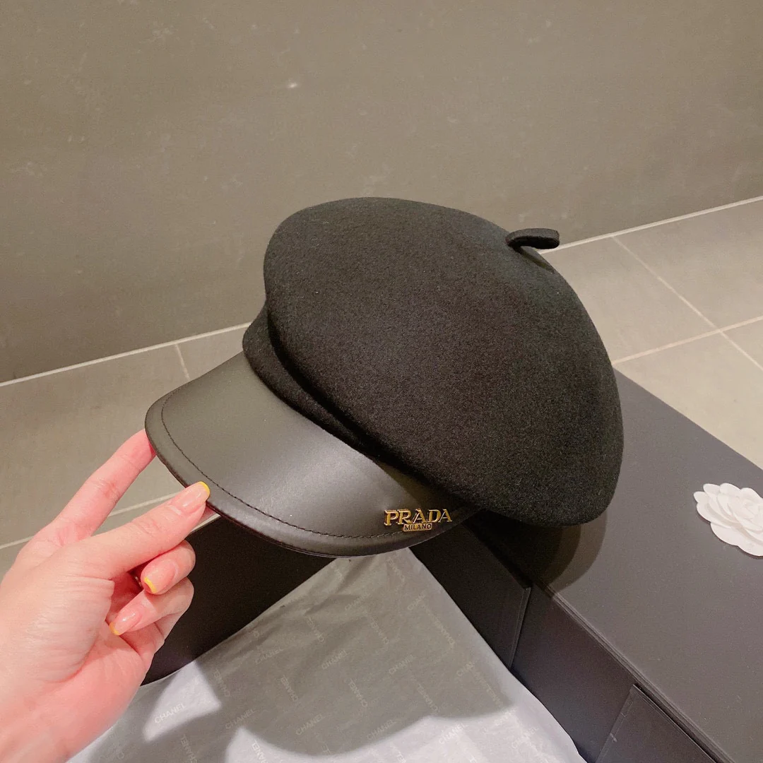 Prada - Шерстяная военная кепка с плоским верхом - Черная