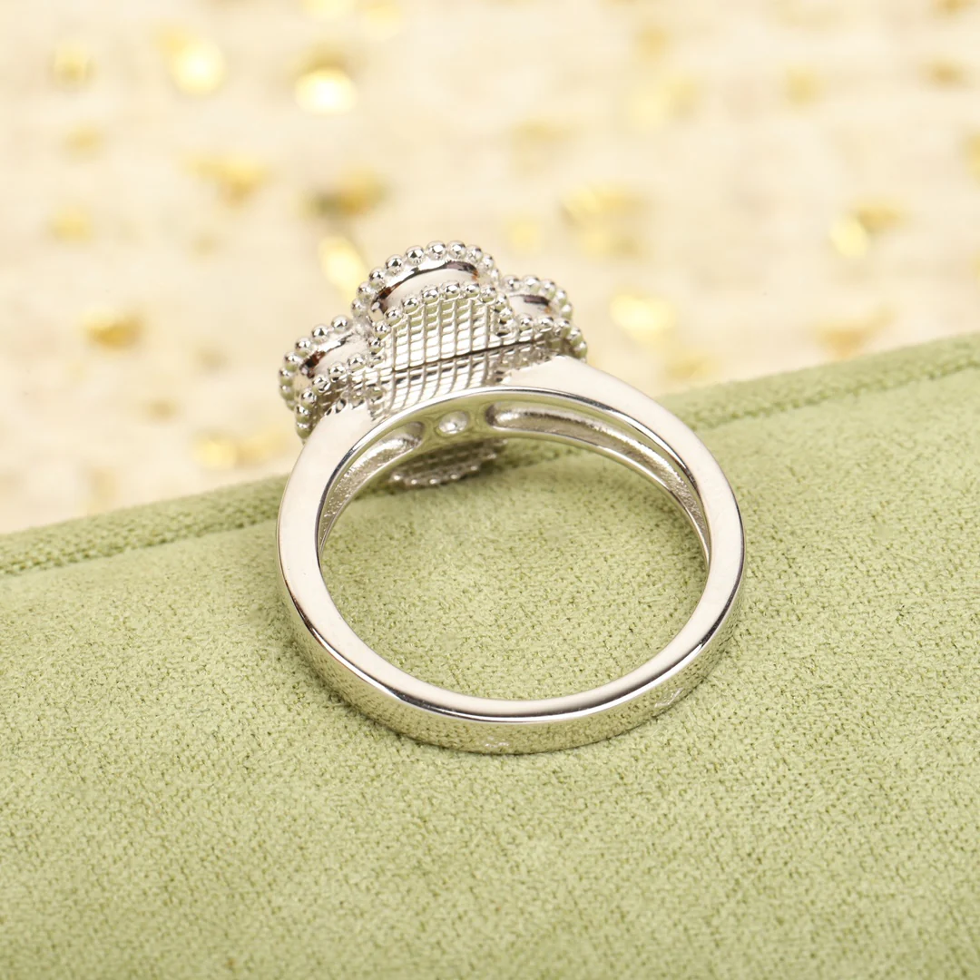 Ван Век - Кольцо 022